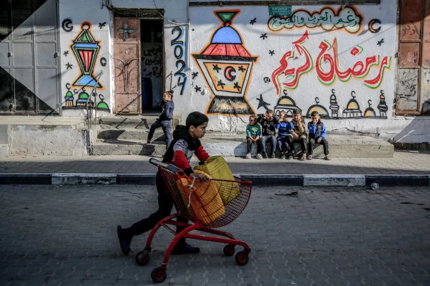 الإحصاء: ارتفاع حاد في أسعار المستهلك بقطاع غزة الشهر الماضي